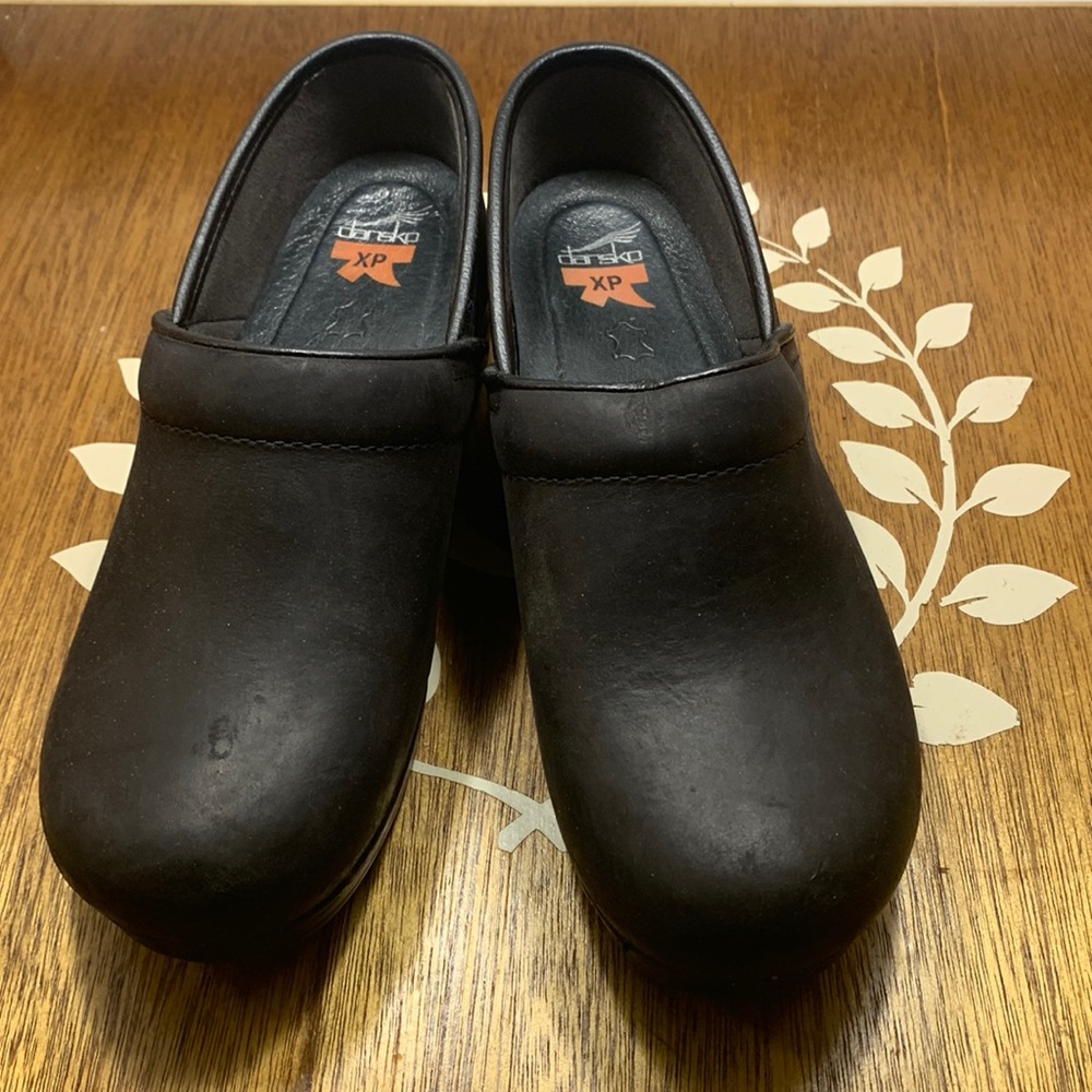 Dansko Size 40 - image 1